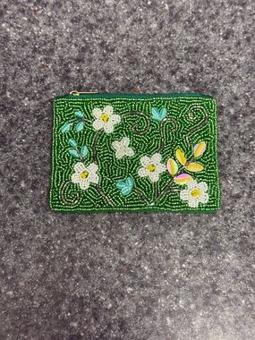 NWOT Green Beaded Floral Spring/Summer Zip Pouch Coin/Cosmetic Purse Bag India